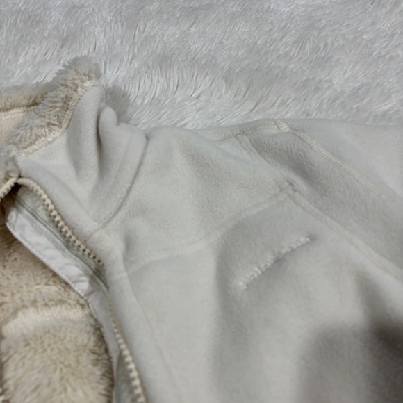 Patagonia Woman’s Sherpa Fleece Reversible Cream Jacket Size XS - Picture 7 of 9